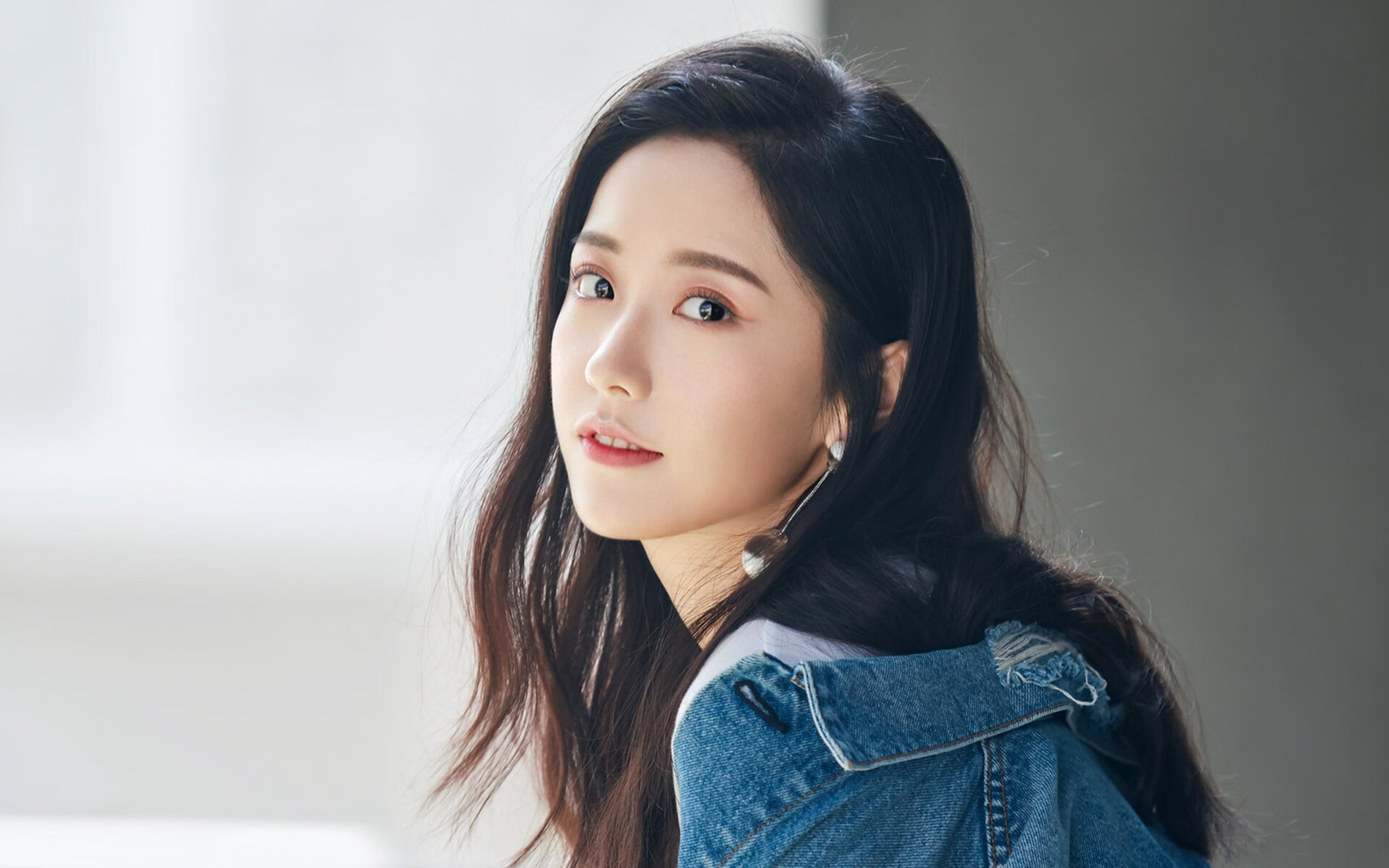 女子体操世界杯，中国全队发挥稳定晋级多项决赛，女子体操世锦赛名单