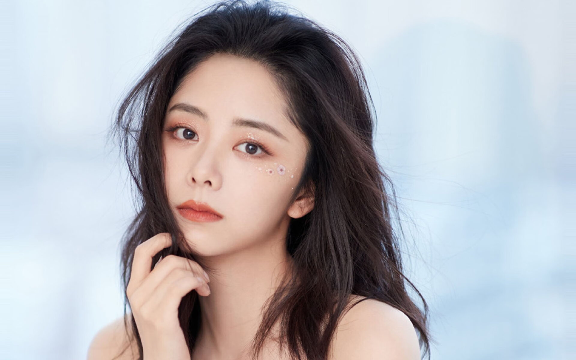 爱游戏体育客户端-梅西神勇表现，巴塞罗那大获全胜，巴塞罗那梅西续约